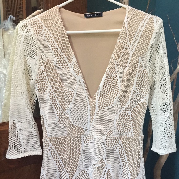 🦋 LEAVING CLOSET  Mesh Dress - Picture 4 of 8